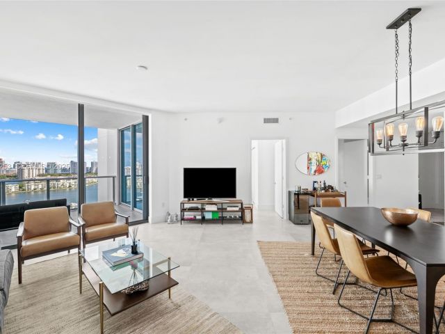 Apartment for sale  Unit #2103 - photo 6851630