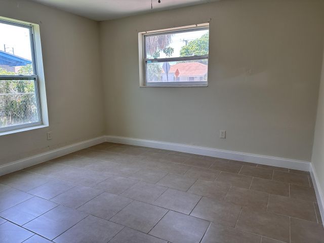 Home for rent at 840 W 1st Street - photo 6831681