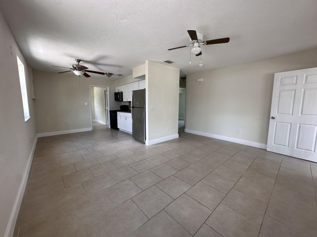 Home for rent at 840 W 1st Street - photo 6831685