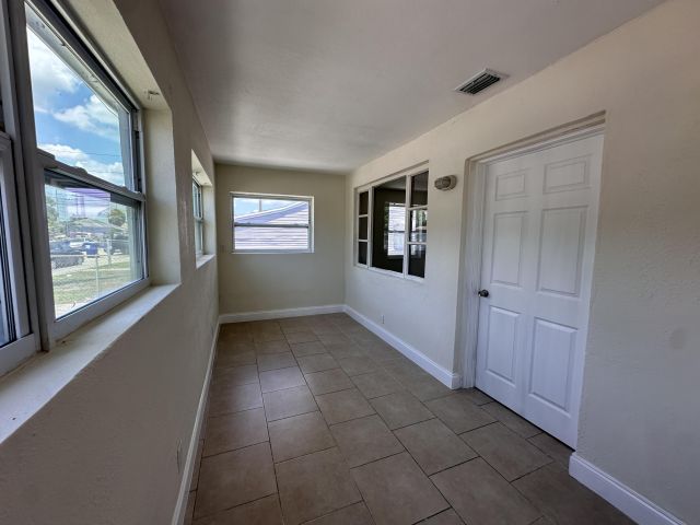 Home for rent at 840 W 1st Street - photo 6831689