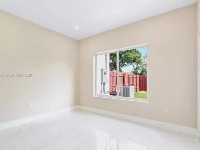 5-bedroom home for sale in Fort Lauderdale - 6884 NW 30th Ave - MondialRealty