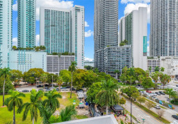 Apartment #708 at 1800 Biscayne Plaza
