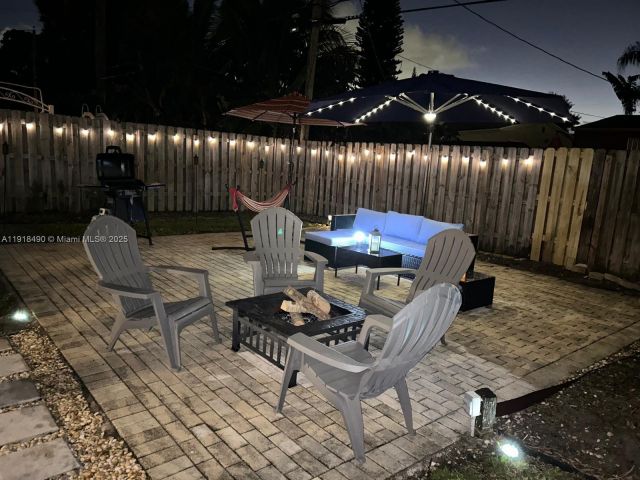 Home for rent at 5289 N Andrews Ave - photo 7439387