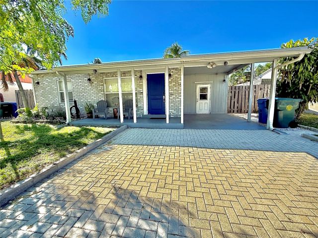 Home for rent at 5289 N Andrews Ave - photo 7439388