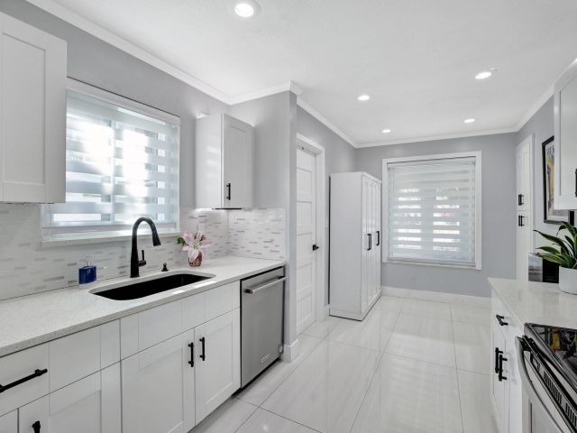 Home for rent at 2260 NE 62nd Street - photo 6822200