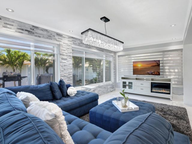 Home for rent at 2260 NE 62nd Street - photo 6822202