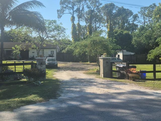 Home for sale at 13706 44th Place N - photo 6853098