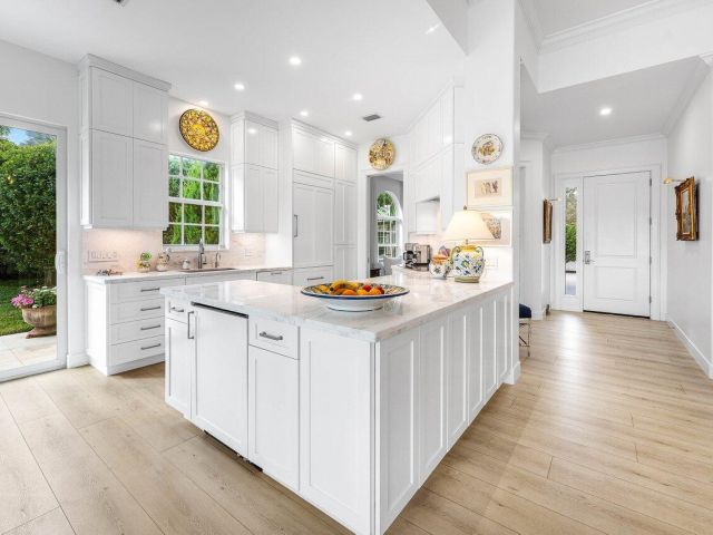 Home for sale at 7586 Quida Drive - photo 6830060