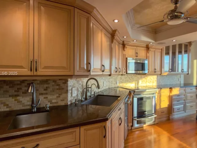 3-bedroom condo for sale in Aventura - 2000 Island Blvd 3004 - MondialRealty