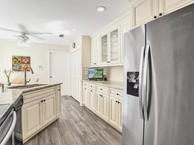 3-bedroom home for sale in West Palm Beach - 1140 Sand Drift Way B - MondialRealty