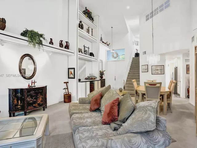 3-bedroom home for sale in West Palm Beach - 1140 Sand Drift Way B - MondialRealty