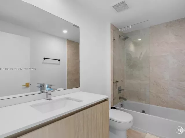 Apartment for sale  Unit #4610 - photo 6819948