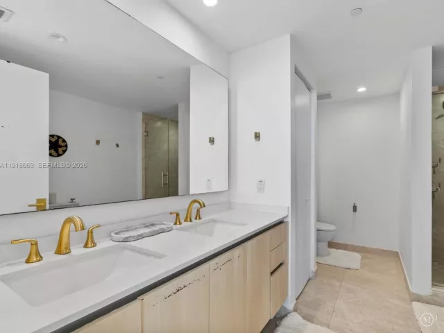 Apartment for sale  Unit #4610 - photo 6819953