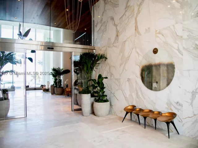 4-bedroom condo for sale in Sunny Isles Beach - 18501 Collins Ave 4903 - MondialRealty