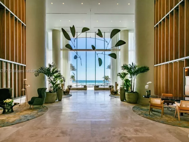 4-bedroom condo for sale in Sunny Isles Beach - 18501 Collins Ave 4903 - MondialRealty