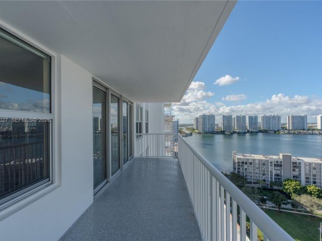 Apartment for sale  Unit #2202 - photo 7448216