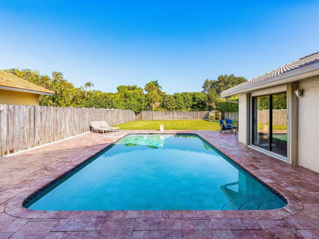 Home for sale at 7483 Silver Woods Court - photo 6846585