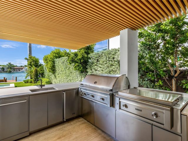 Home for sale at 94 S Hibiscus Dr - photo 6826526