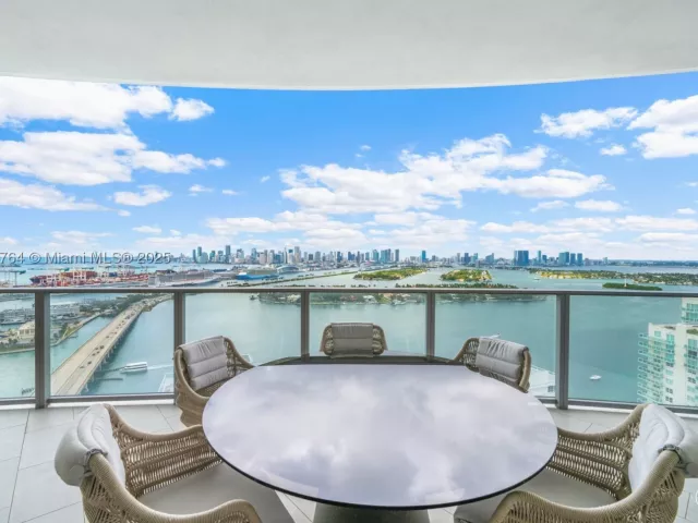 4-bedroom condo for sale in Miami Beach - 500 Alton 3402.03 - MondialRealty