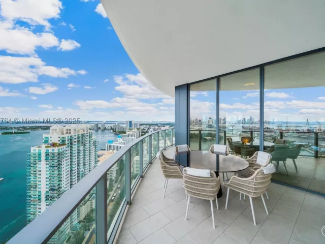 4-bedroom condo for sale in Miami Beach - 500 Alton 3402.03 - MondialRealty