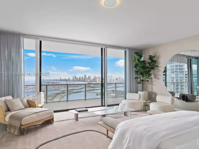 4-bedroom condo for sale in Miami Beach - 500 Alton 3402.03 - MondialRealty