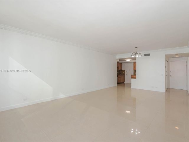 Apartment for rent  Unit #1411 - photo 7435644