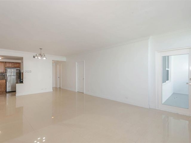 Apartment for rent  Unit #1411 - photo 7435645