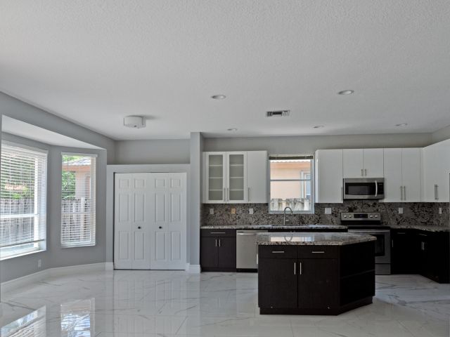 Home for rent at 12522 NW 18th Manor - photo 6830821