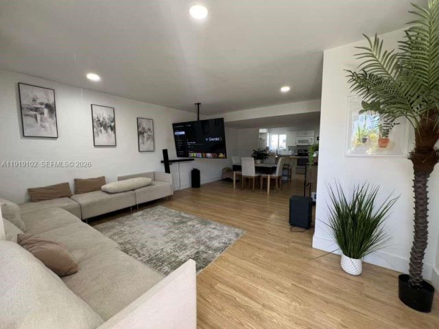 Home for rent at 1480 NE 151st St 101 - photo 7449188