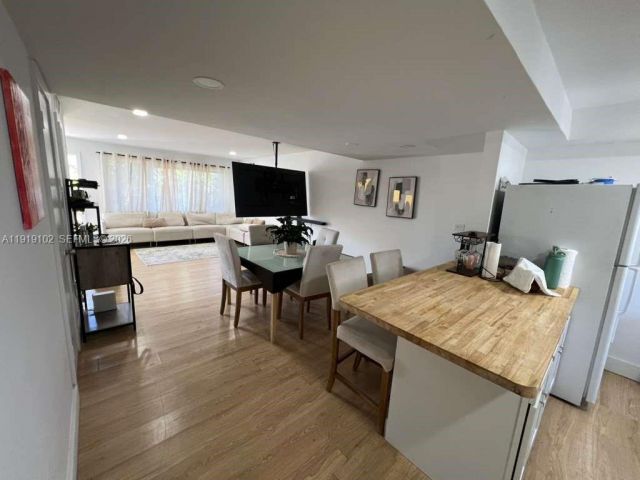 Home for rent at 1480 NE 151st St 101 - photo 7449193