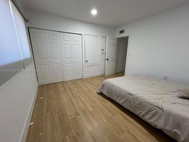 Home for rent at 1480 NE 151st St 101 - photo 7449217