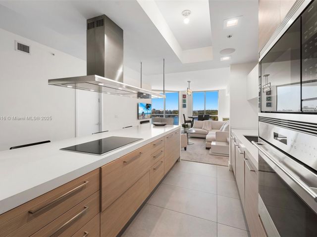 Apartment for sale  Unit #606 - photo 6825134