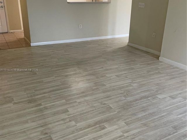 Apartment for sale  Unit #1607 - photo 7437246