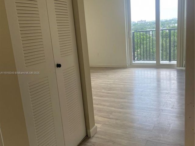 Apartment for sale  Unit #1607 - photo 7437252