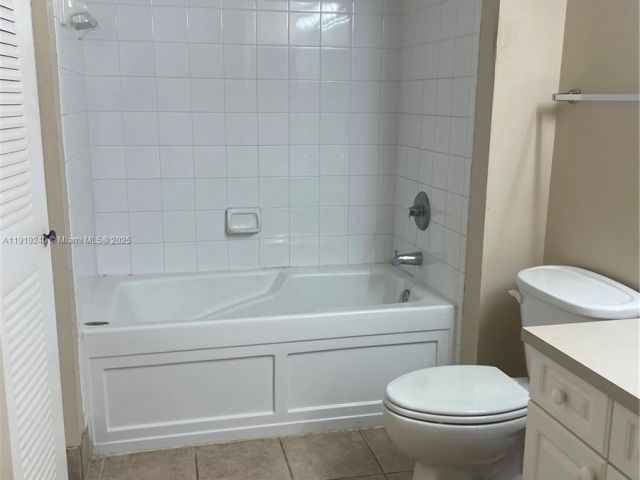 Apartment for sale  Unit #1607 - photo 7437258