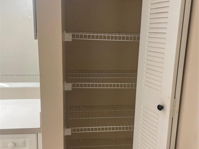 Apartment for sale  Unit #1607 - photo 7437260