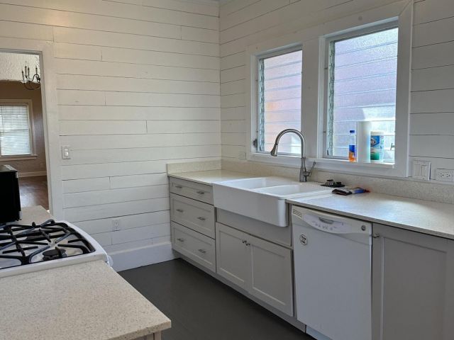 Home for rent at 229 Lakeland Drive - photo 6829873