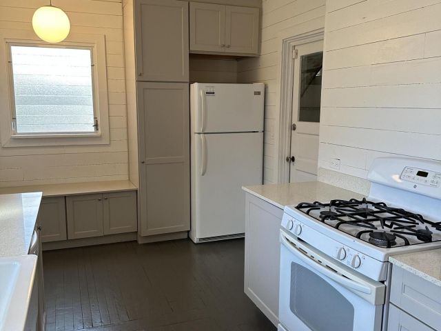 Home for rent at 229 Lakeland Drive - photo 6829875