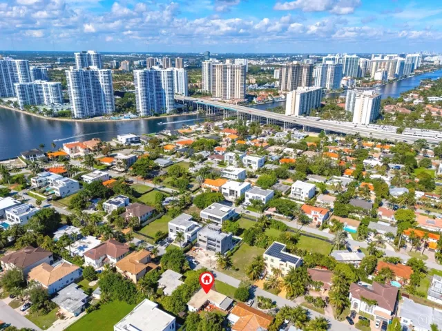 2-bedroom home for sale in Sunny Isles Beach - 242 189th St - MondialRealty