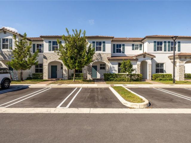 3-bedroom home for rent in Miami - 12150 NW 23rd Ct 0 - MondialRealty