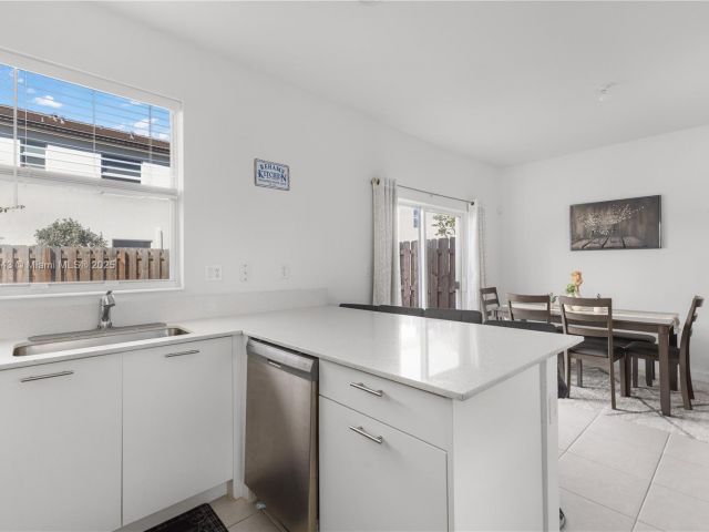 3-bedroom home for rent in Miami - 12150 NW 23rd Ct 0 - MondialRealty