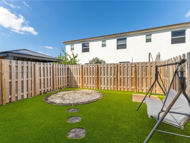 3-bedroom home for rent in Miami - 12150 NW 23rd Ct 0 - MondialRealty