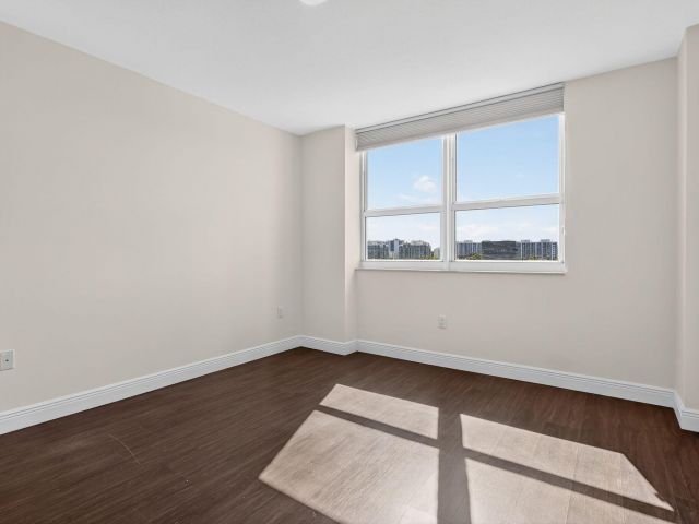 Apartment for sale  Unit #605 - photo 6827691