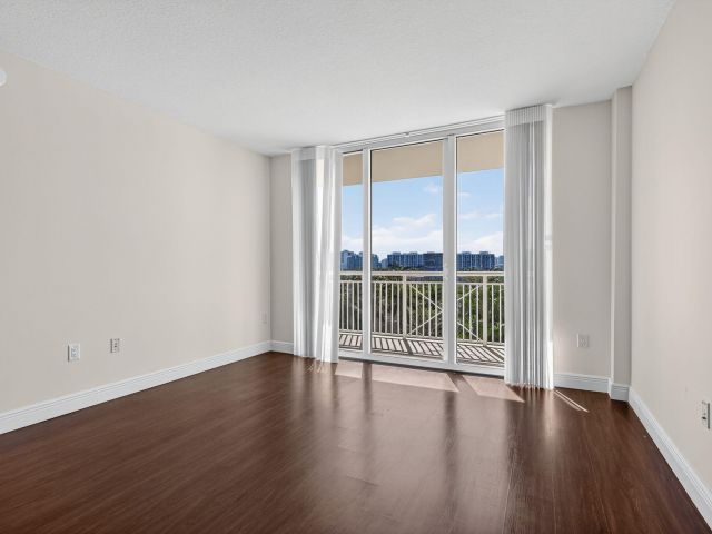 Apartment for sale  Unit #605 - photo 6827694