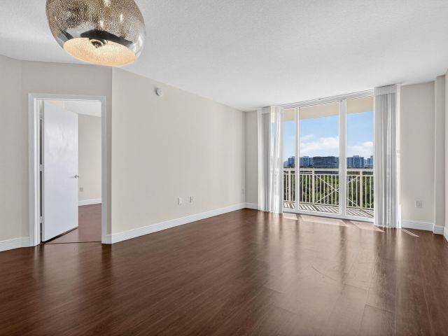 Apartment for sale  Unit #605 - photo 6827698