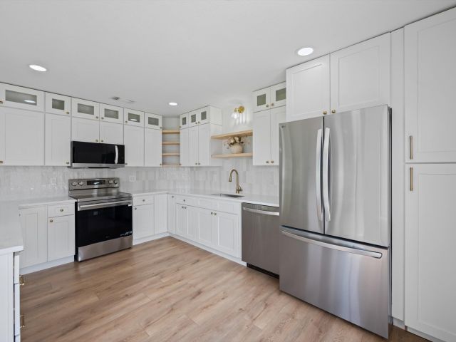 Home for rent at 4451 Willow Pond Road B - photo 6829836