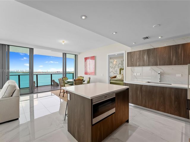 Apartment for sale  Unit #3106 - photo 6826159