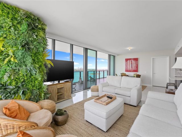 Apartment for sale  Unit #3106 - photo 6826165