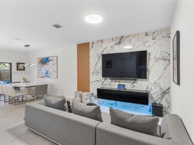 3-bedroom home for sale in Homestead - 28742 SW 134th Ct - MondialRealty