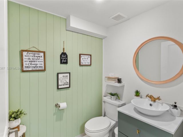 3-bedroom home for sale in Homestead - 28742 SW 134th Ct - MondialRealty